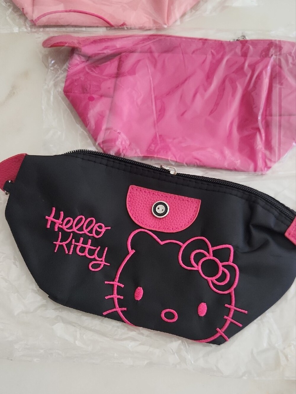 Hello Kitty Wrislet Or Cosmetic Bags..Pick Your Color! - Picture 3 of 6